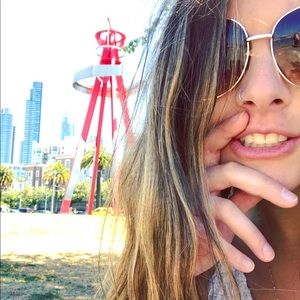 Meet your seller! 🌿🌻